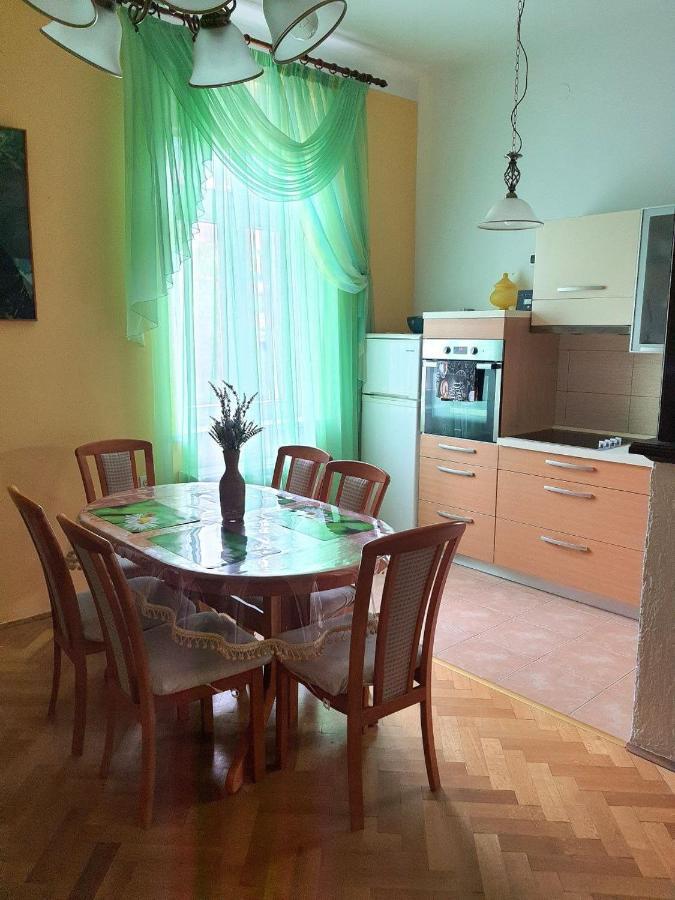 Family Apartment Center Опатія Екстер'єр фото