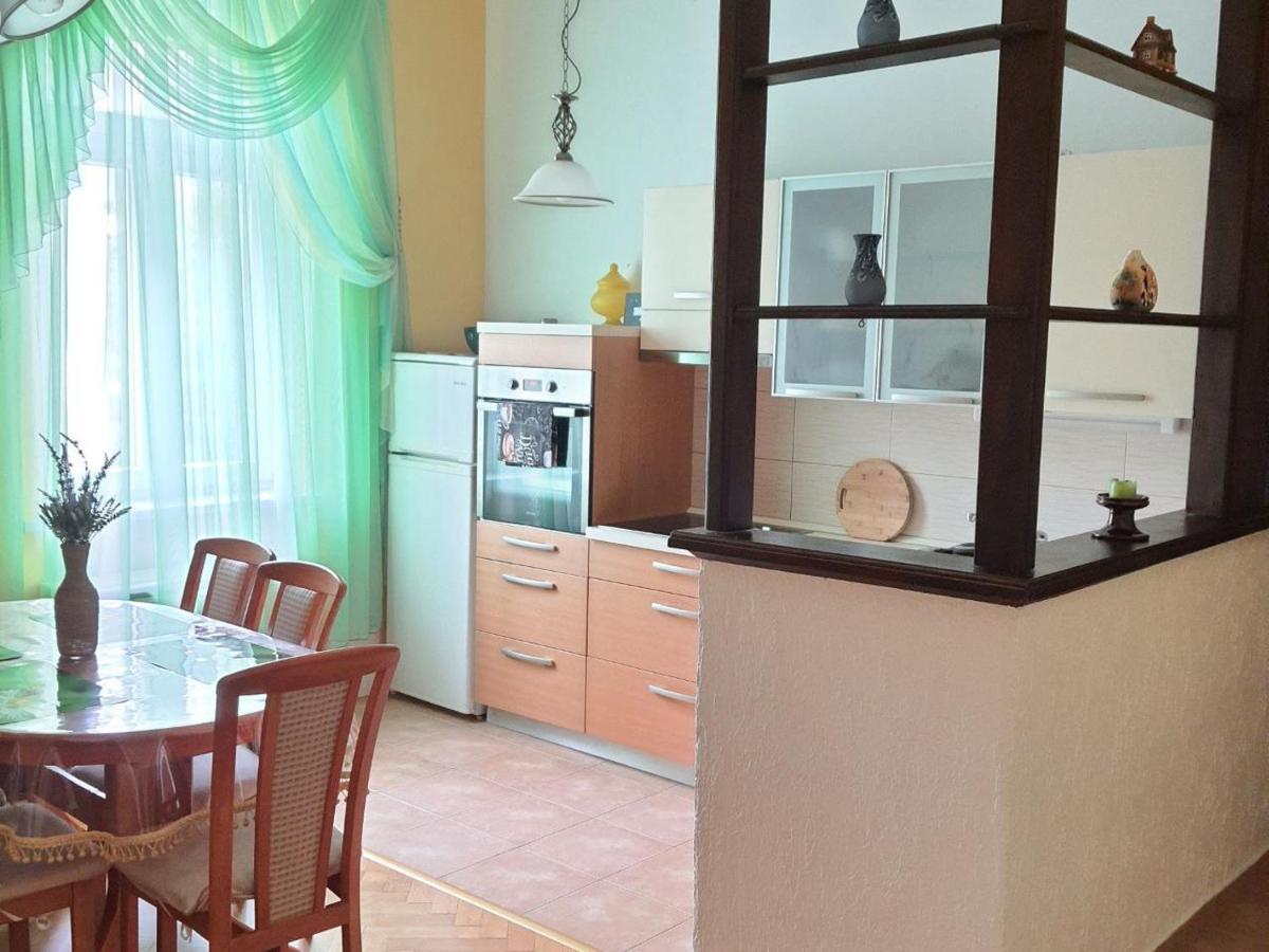 Family Apartment Center Опатія Екстер'єр фото